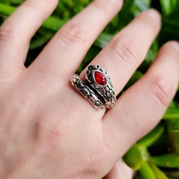 New Classic Silver Red Stone Snake Ring - Picture 2 of 9